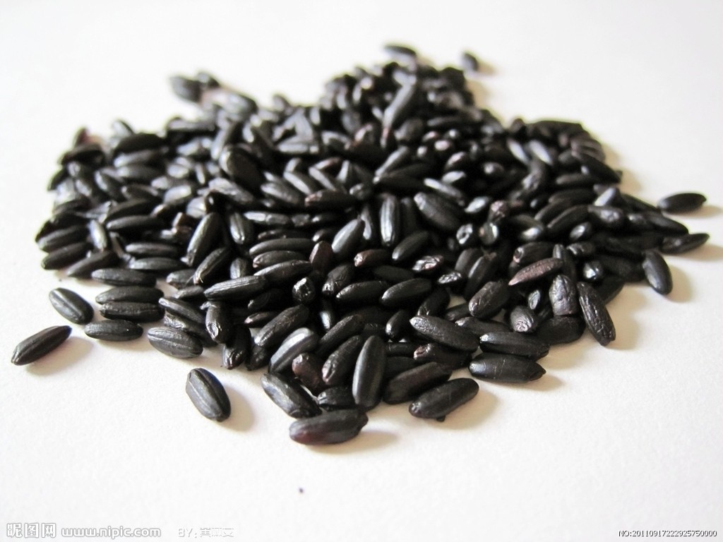 Black cereal powder